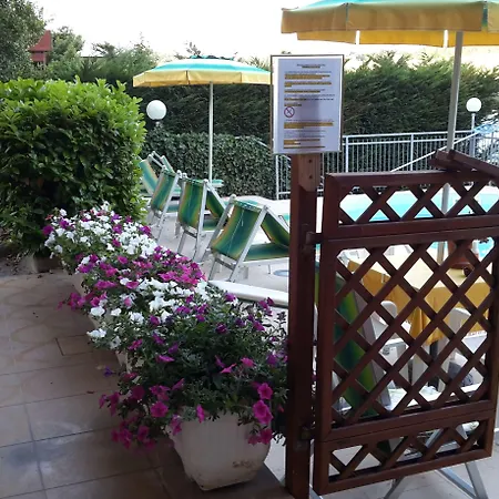 Garden Ristorante Ξενοδοχείο 3*